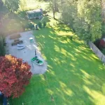 Im Erdgeschoss Mit Eingezaeunten Garten Und Terrasse 아파트 *